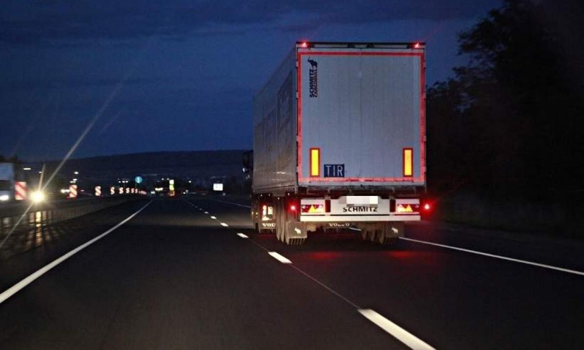 Kodėl „sunkus“ lenkia, nors žino, kad manevro užbaigti jam nepavyks – sąžiningas vairuotojo atsakymas 