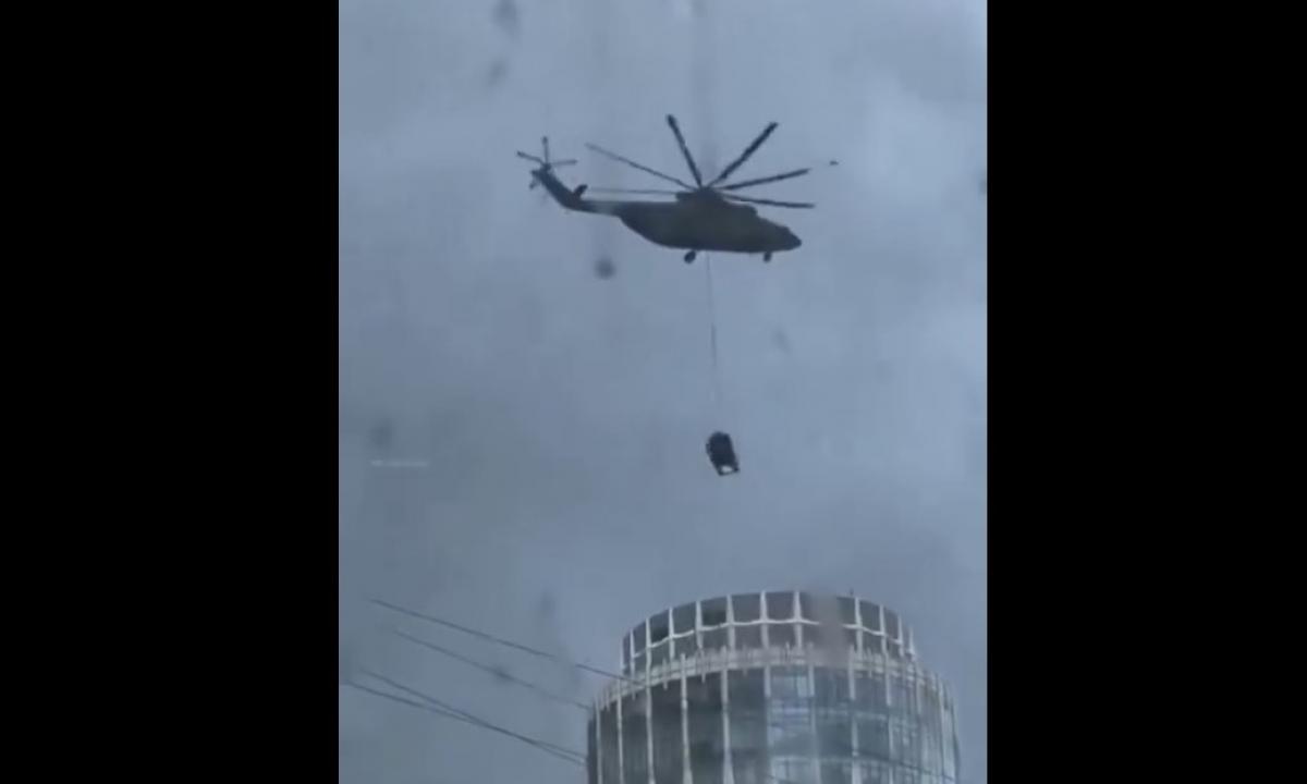 Virš Maskvos verslo centro – šiurpus vaizdas: skubiai nuleistas naujas ginklas (Video)