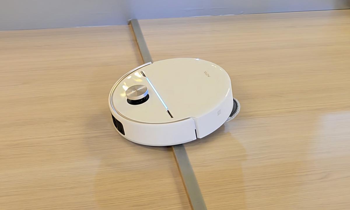 Jie protingėja ir efektyvėja – kaip keičiasi robotai-dulkių siurbliai? Koks bus kitas Jūsų namų pagalbininkas?
