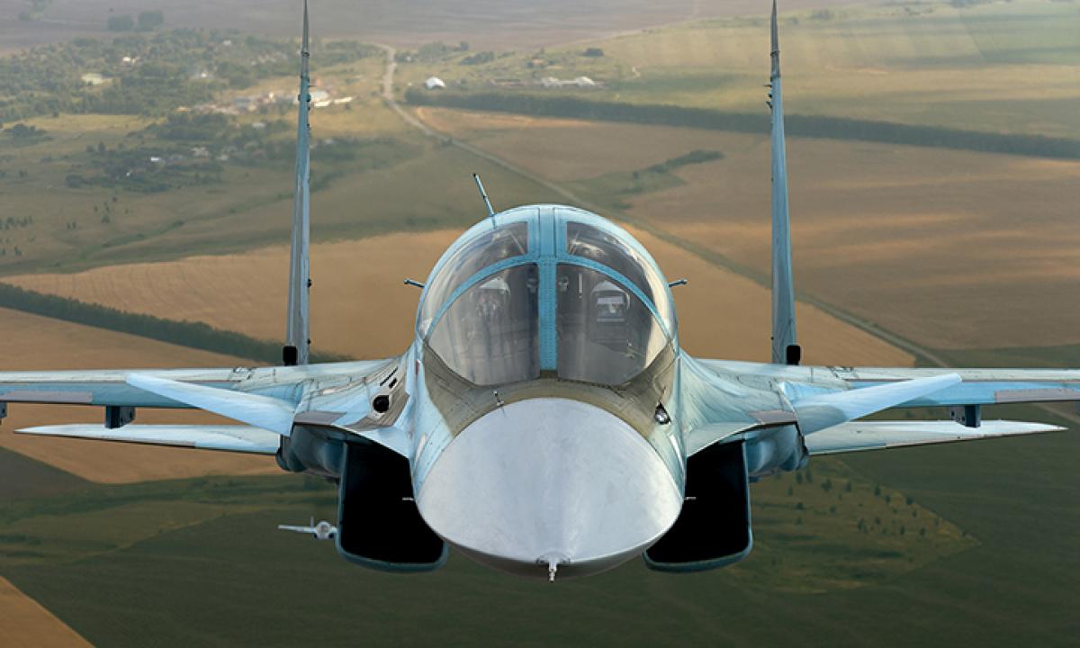 Rusų naikintuvai vis dažniau bombarduoja Rusiją. Kas vyksta