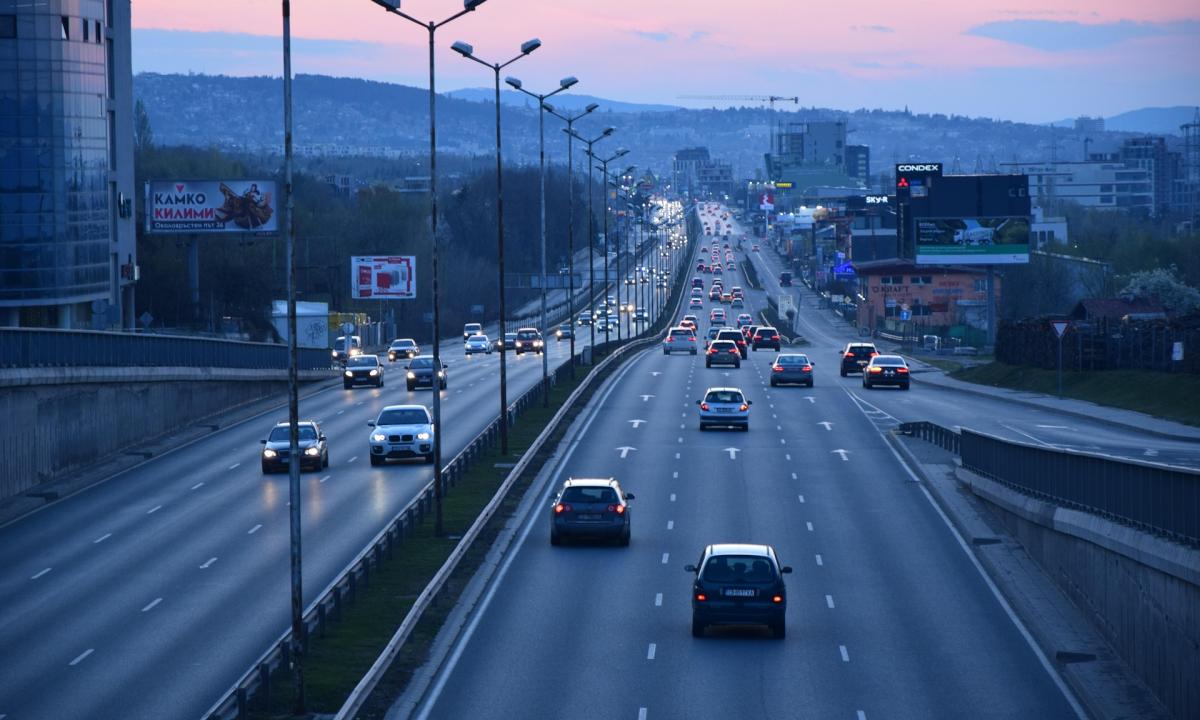 Tada galite lenkti iš netinkamos pusės – visiškai legaliai