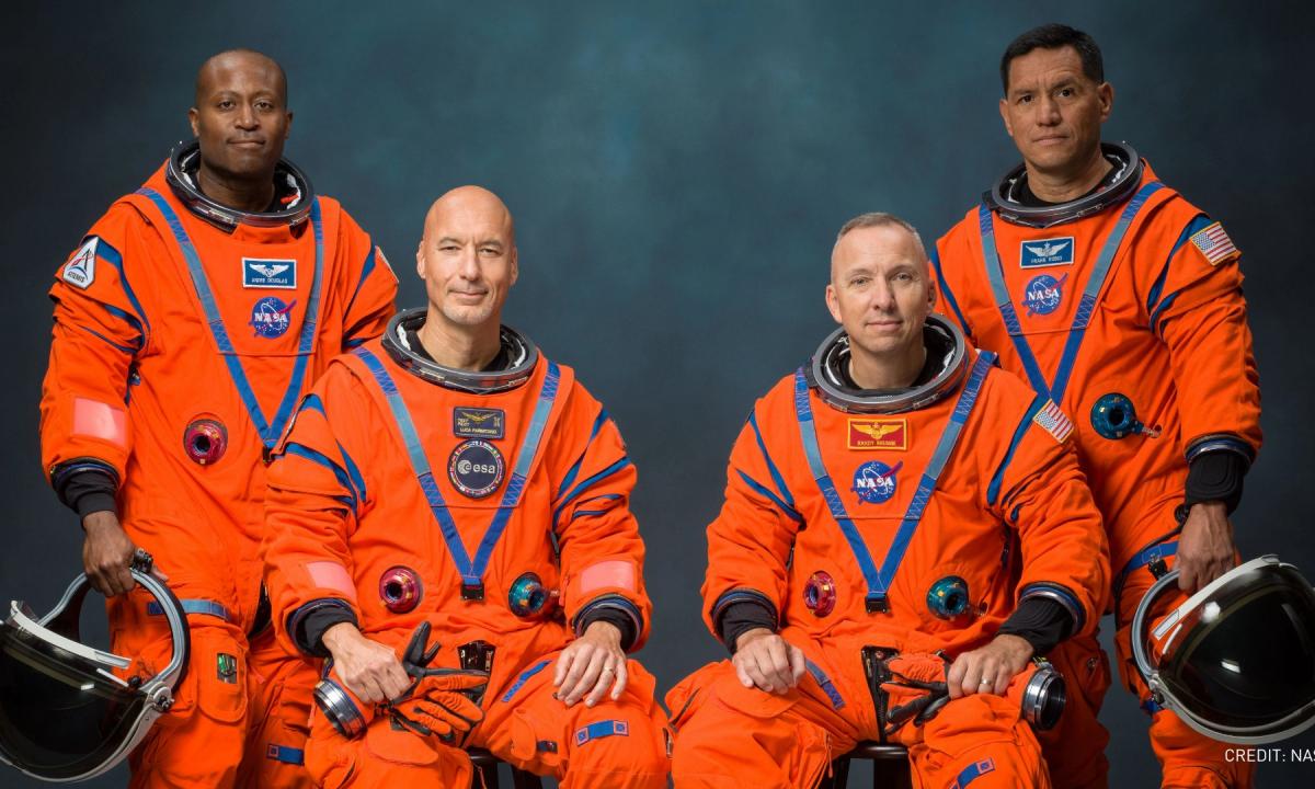 NASA atskleidė istorinės „Artemis III“ misijos astronautus. Tarp jų – ir europietis (FOTO, VIDEO)