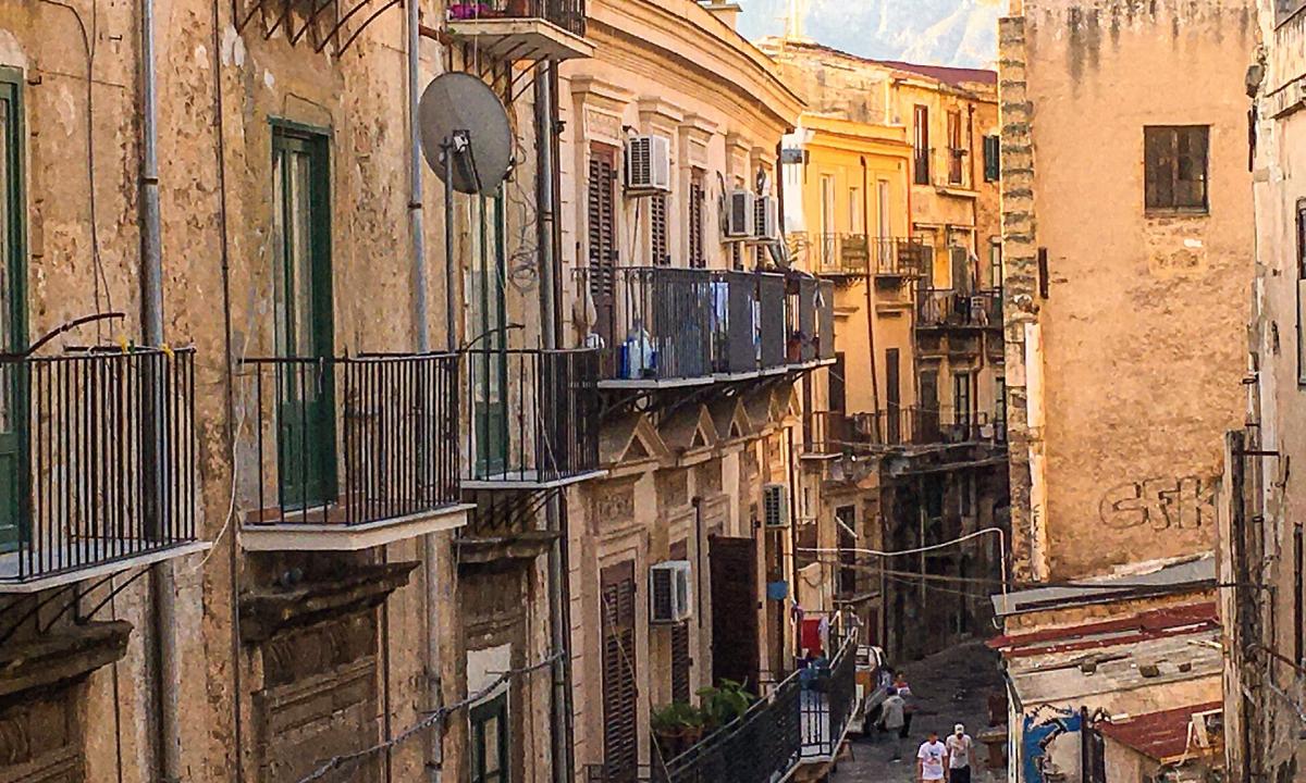 Jie nusipirko namą Italijoje už 1 eurą. Dabar atskleidžia tiesą apie pigų nekilnojamąjį turtą