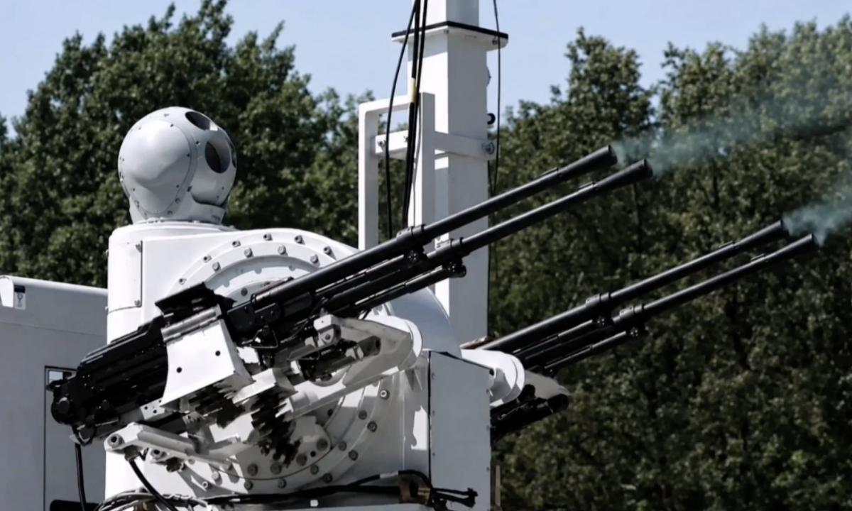 16 vamzdžių vienu metu: Rusija meta į kovą „Zubr“