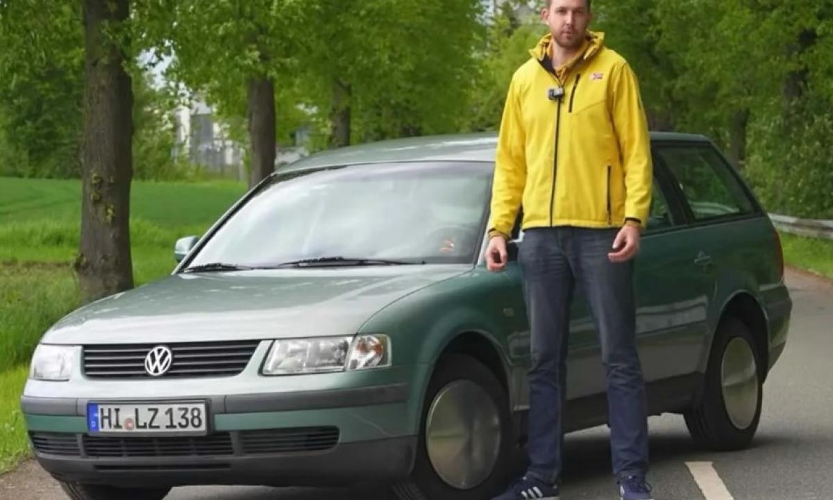 „Nuvažiavau 2400 km vienu baku – negaliu patikėti šiuo 28 metų senumo dyzeliniu automobiliu“ (Video)