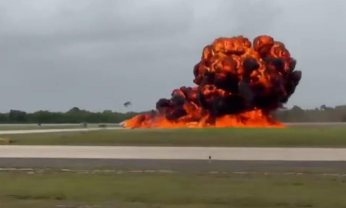 Tragedija: „Gulfstream“ nutūpimas baigėsi kraupiu sprogimu – ugnis nepaliko jokių šansų (Video)