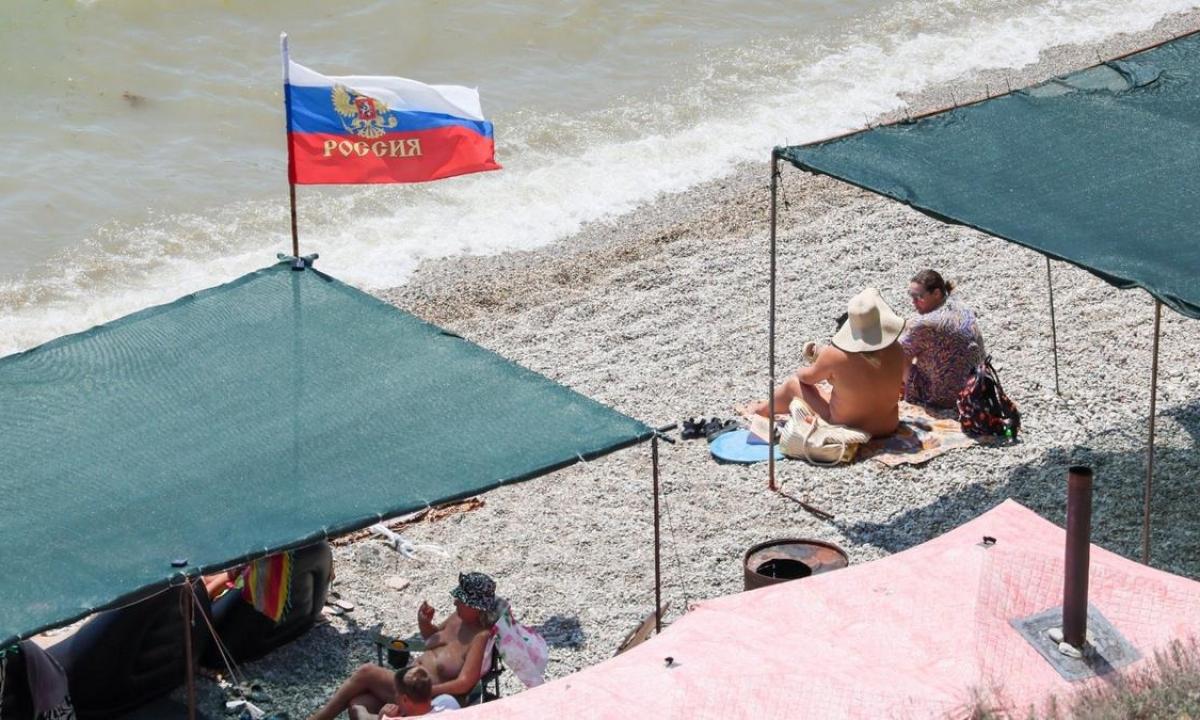 Vietoj rekordinio sezono – katastrofa: Krymas netenka milijonų turistų