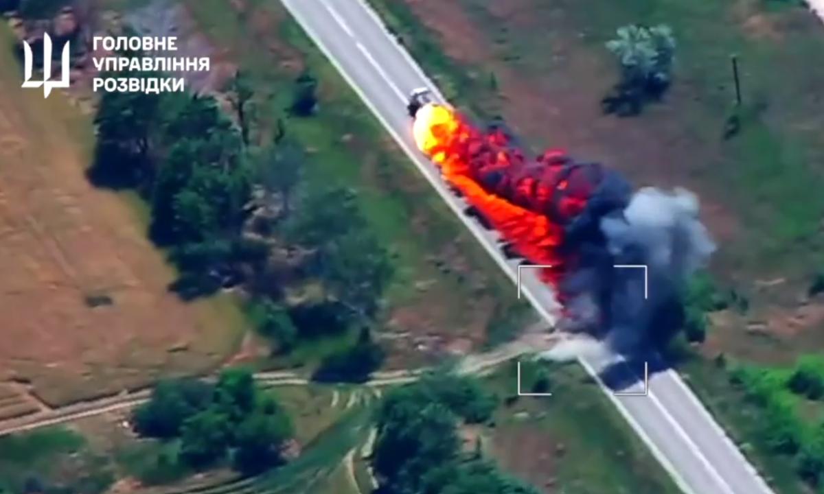 Tiesiai į kabiną. Gyvas fakelas. Taip dabar atrodo rusų kasdienybė (Video)