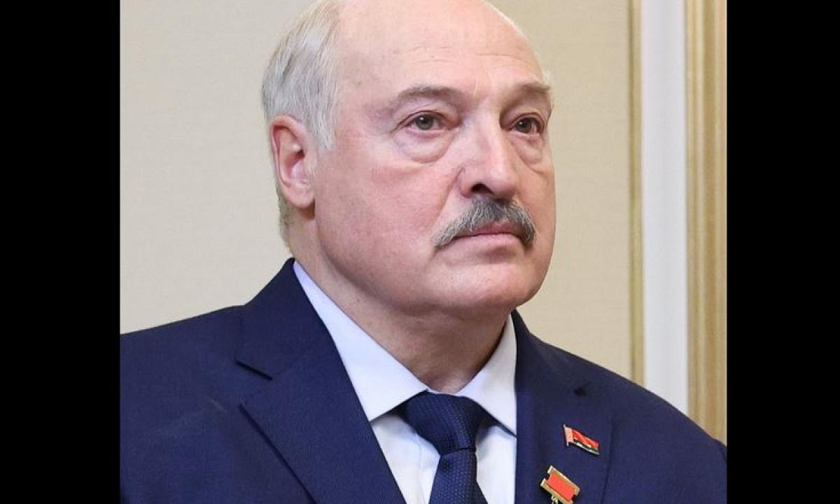 Lukašenka palūžo: po netikėto karo posūkio jis atsiprašo Zelenskio ir dreba dėl savo gyvybės