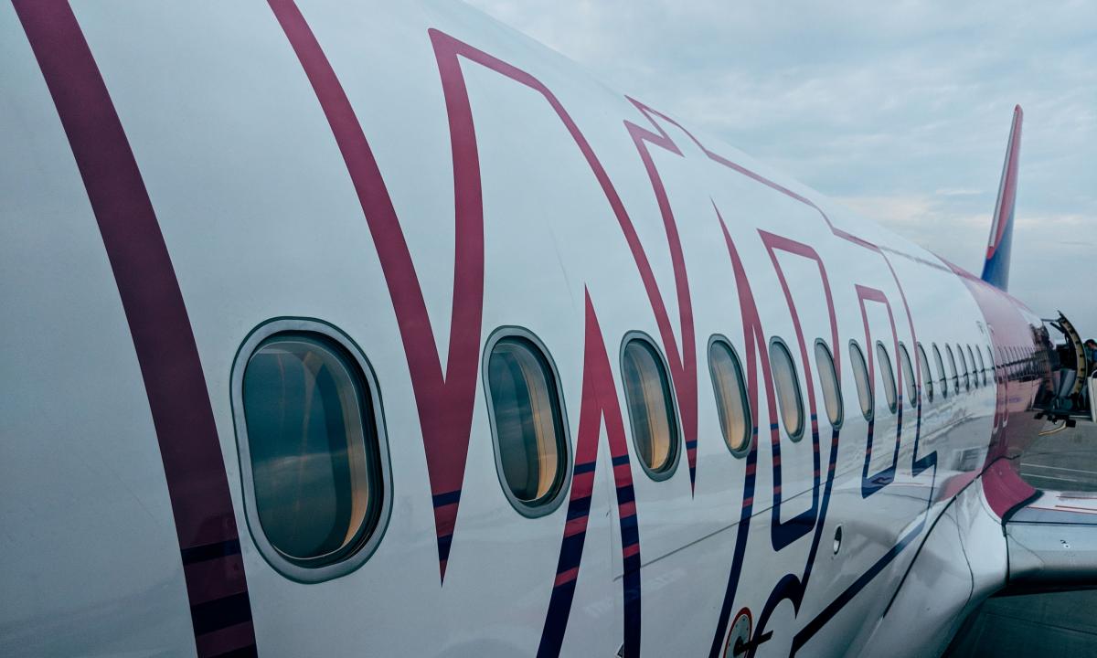 „9,99 euro“ bilietų pabaiga? ES įsiutins „Ryanair“ ir „WizzAir“