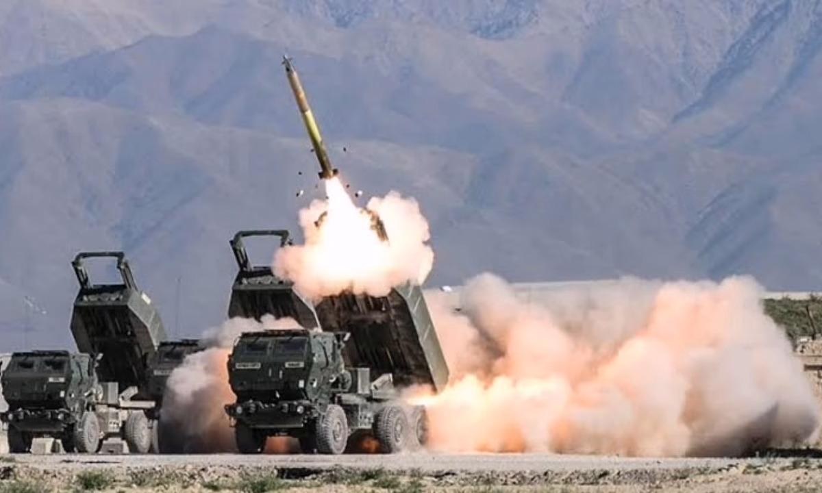 HIMARS keičia karo taisykles! Ar matėte tai? (Video)