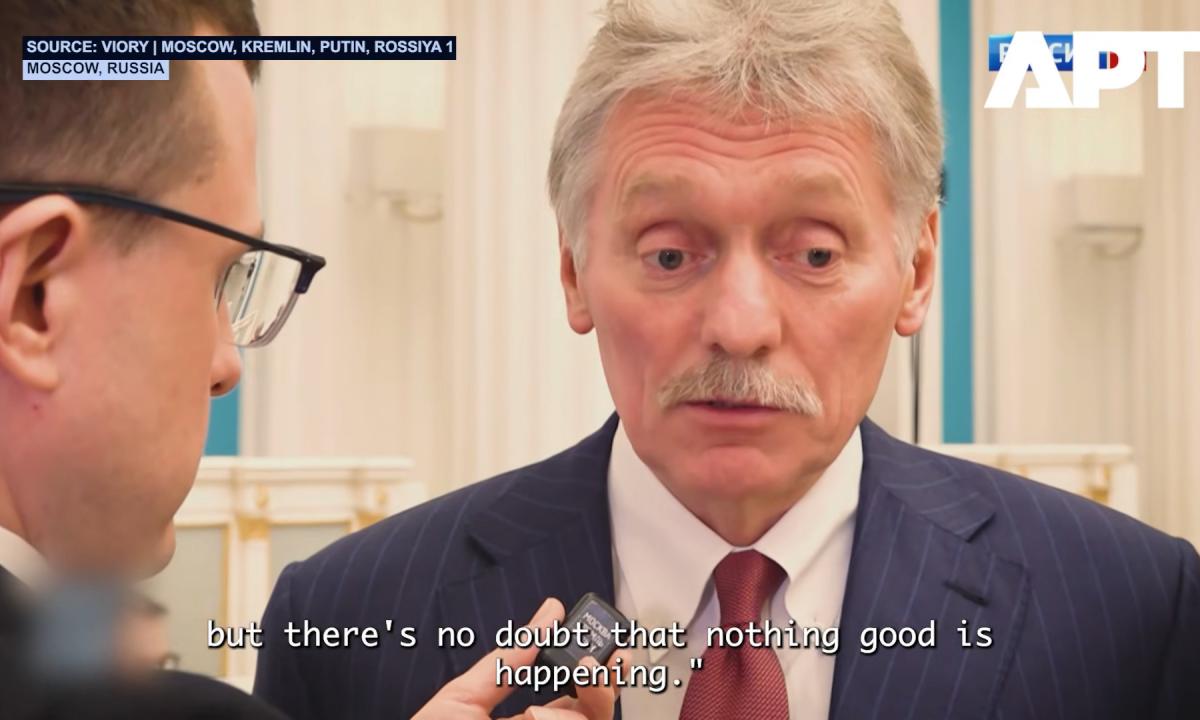 Panašu, kad reikalai prasti: Peskovas patvirtino, su kuo skubiai bėga tartis Putinas