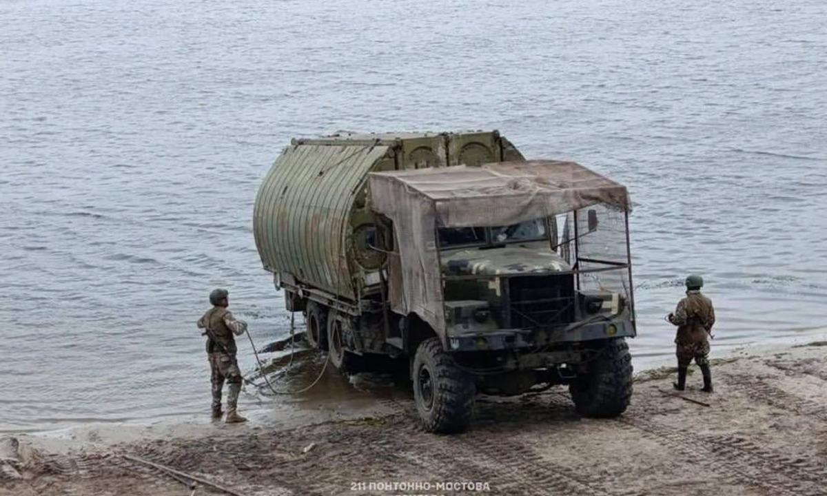 Ukrainiečiai rado būdą pasiekti kritinį fronto tašką. Rusai įstrigę spąstuose