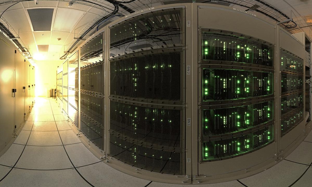Jie slapta sukūrė galingiausią planetos superkompiuterį – JAV lyderystė sugriauta netikėtu ginklu
