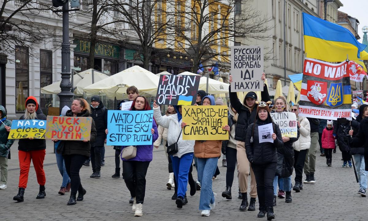 „Visi iki vieno privalo grįžti“: reikalauja sukurti masinę ukrainiečių deportacijos programą