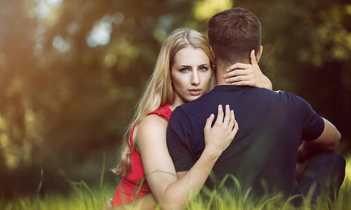 Intymiąją vietą ištiko sausra? Štai kaip grąžinti sekso malonumus