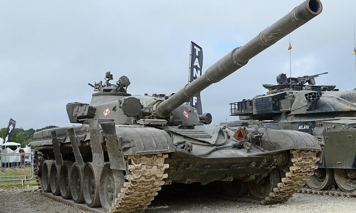 Jie svarsto, ką su jais daryti. Jie turi atitraukti 2400 tankų