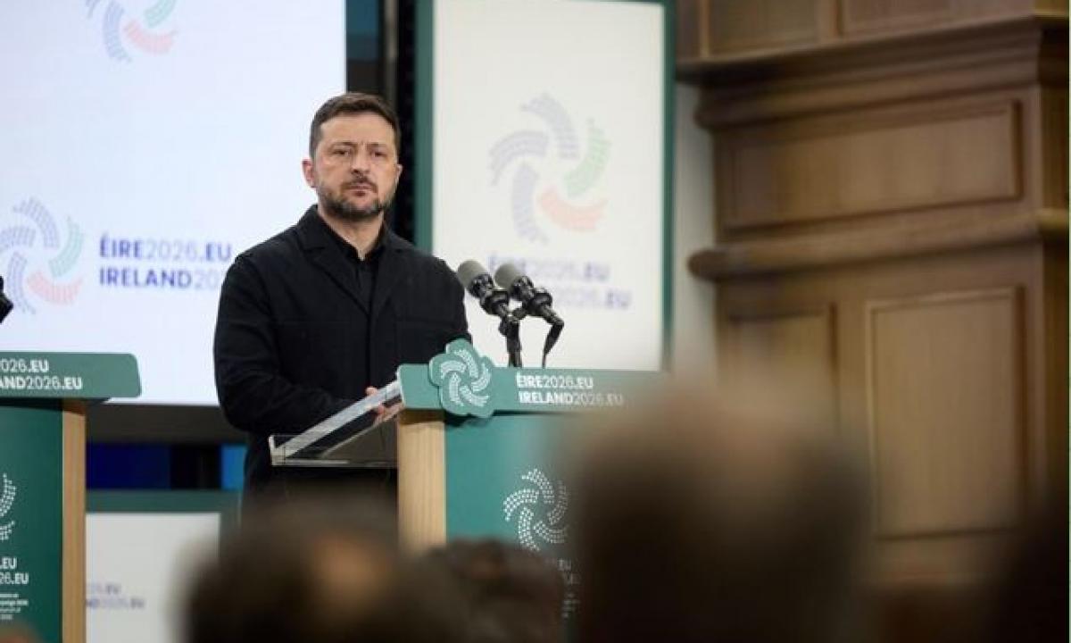 Zelenskio perspėjimas pasitvirtino: Kyjive prasidėjo, gyventojai masiškai bėga po žeme (Video)