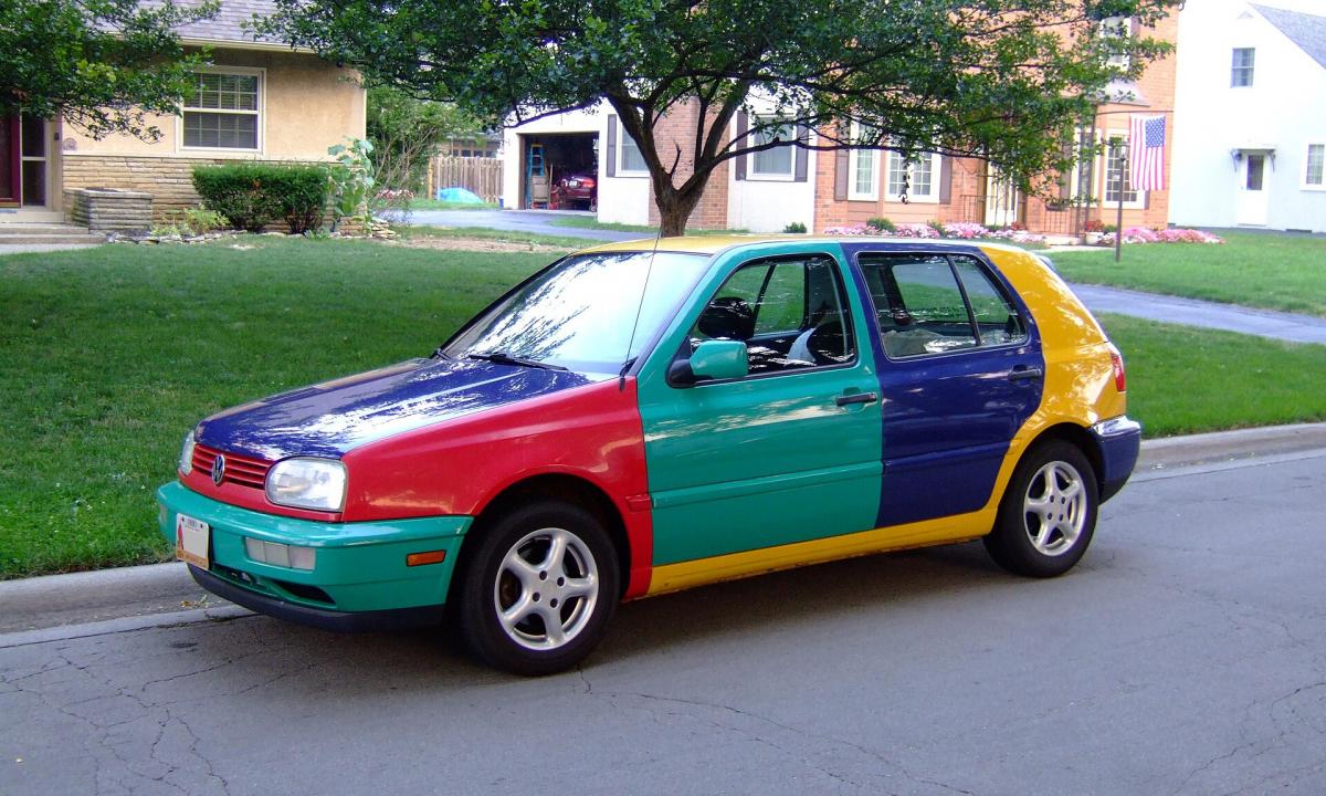 Daugelis vairuotojų gailisi dėl šio pasirinkimo. Kurią automobilio spalvą sunkiausia prižiūrėti?
