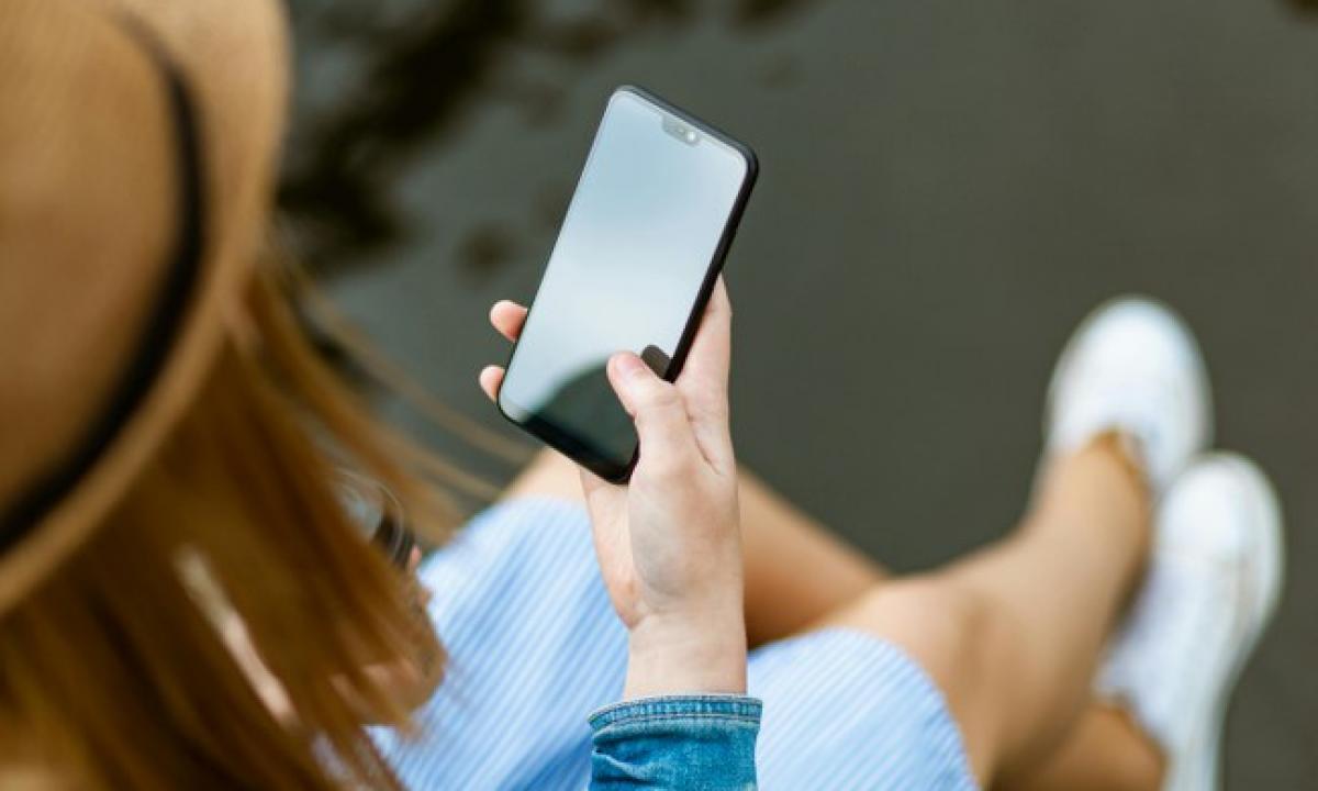 Ar jaučiate, kad jūsų telefonas jūsų klausosi? Taip! Galite patikrinti