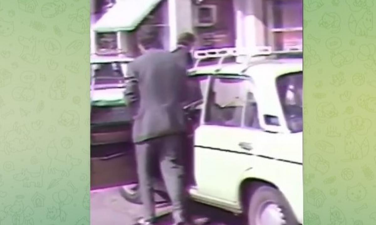 „Pažiūrėkite! Putino laiko mašina veikia stebėtinai tiksliai“ (Video)