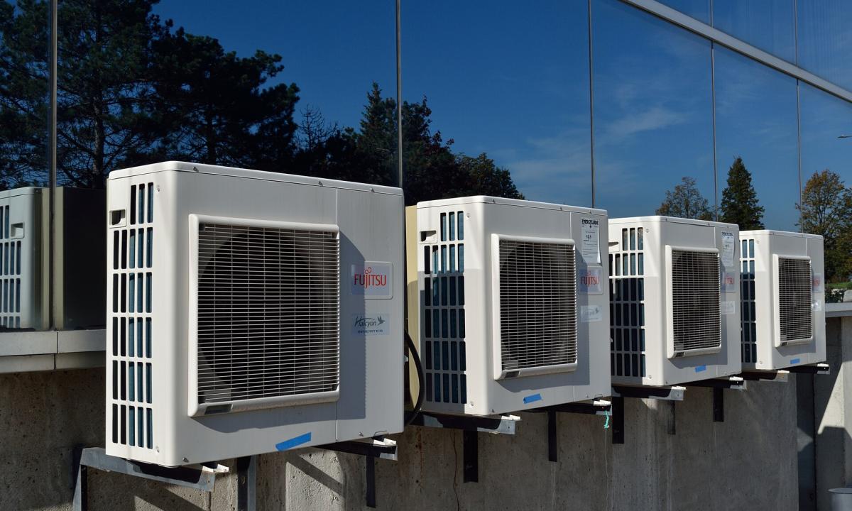 Europoje įsijungė milijonai kondicionierių – elektros rinką ištiko šokas