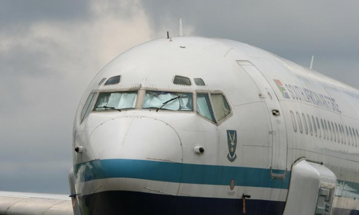 Ne dėl grožio. Kodėl seni „Boeing“ lėktuvai virš kabinos turėjo „antakius“?