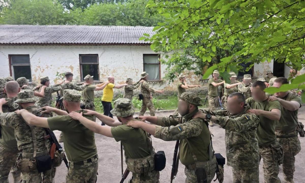Europos Komisijos kirtis smogė netikėtai – tūkstančiams vyrų gresia deportacija atgal į frontą?