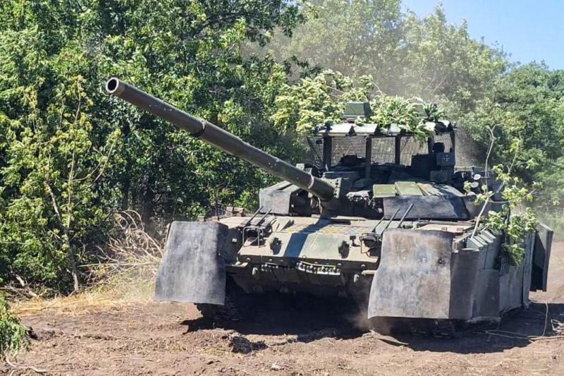 Arena-M aprūpintas T-72B3A