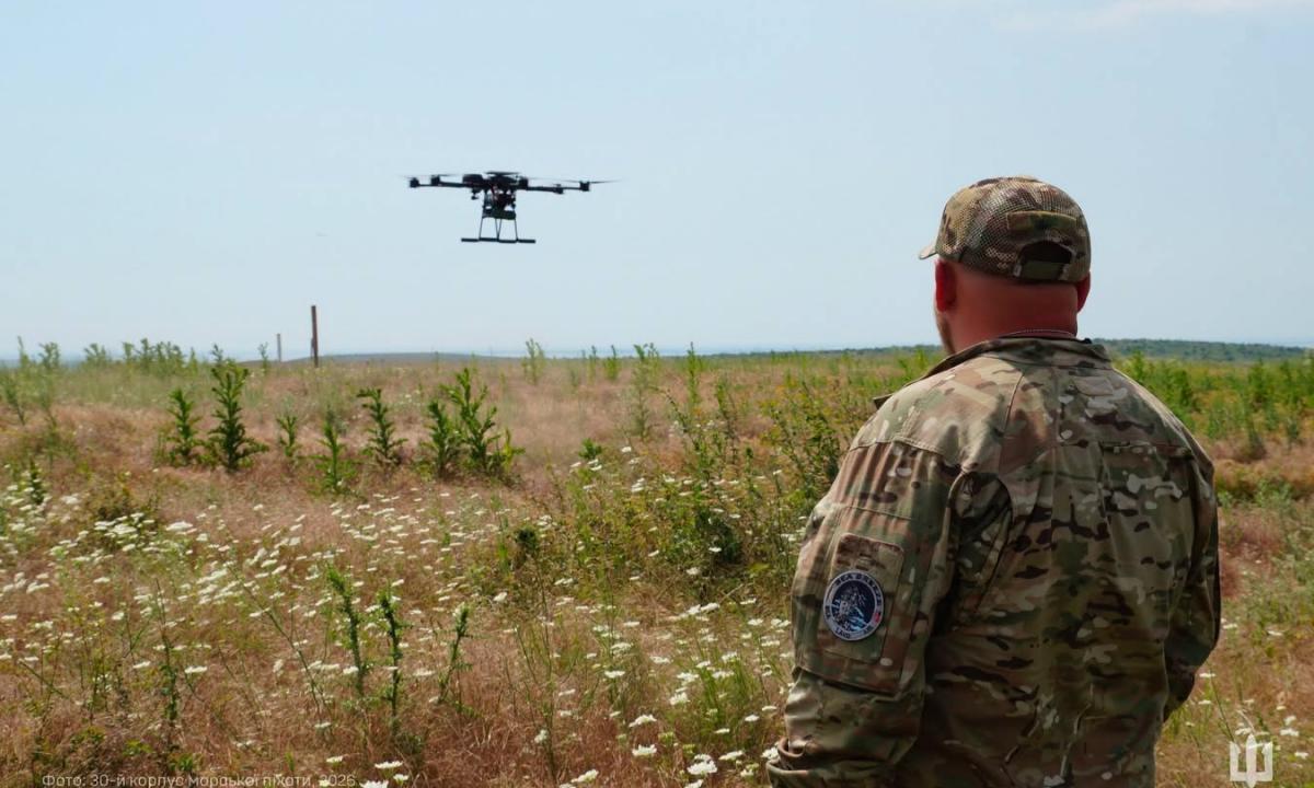 Dronų spiečiai valdomi suomių ryšiu: Putino generolai jau griebiasi už galvų