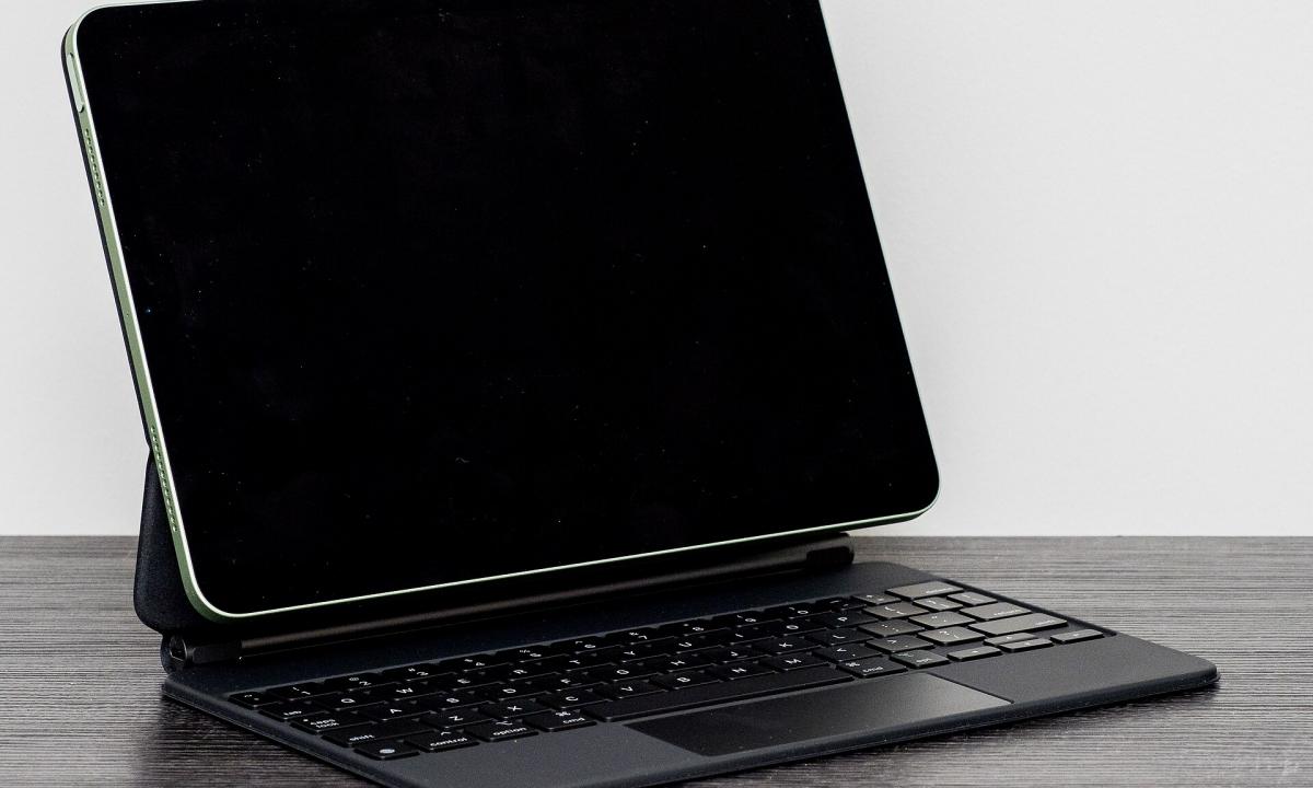 „Mes išlaisvinsime iPad kūdikius!“: Z karta sukilo prieš technologijų gigantus 