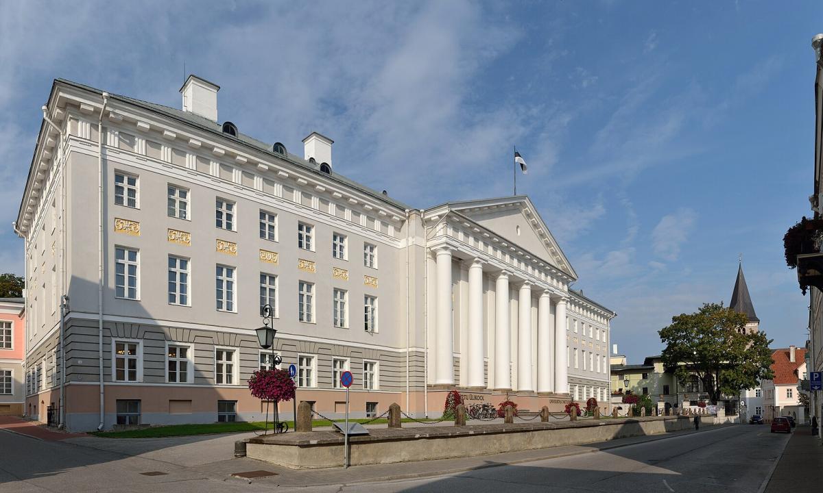 Baltijos šalis ginasi nuo dronų. Mokyklų langus klijuoja lipnia juosta