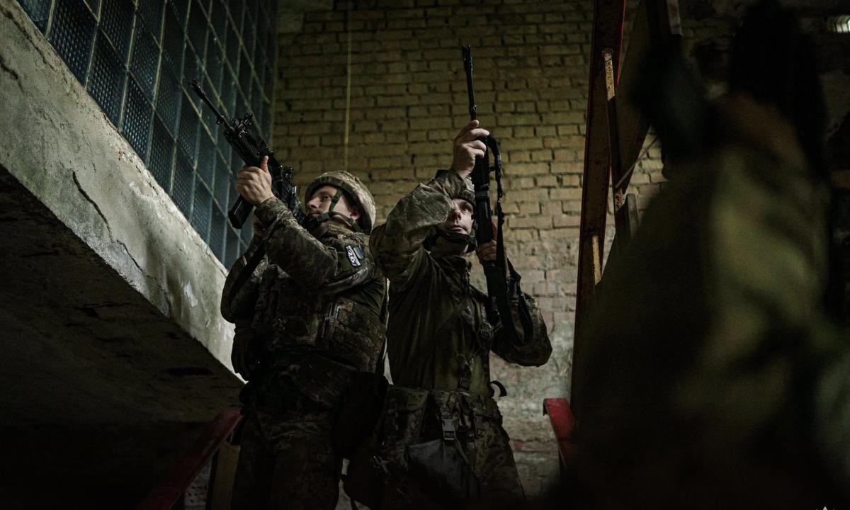 Į pragarą ir atgal: herojai be apsiaustų, kurių darbas Donecko pragare sukelia šiurpą