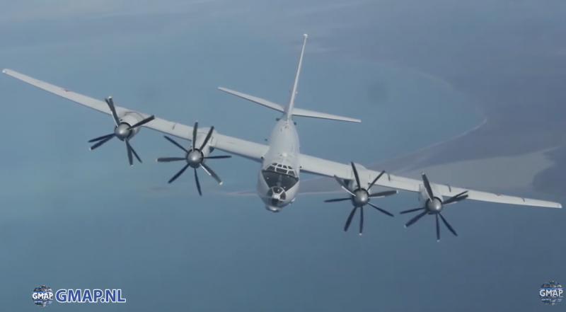 Tu-142