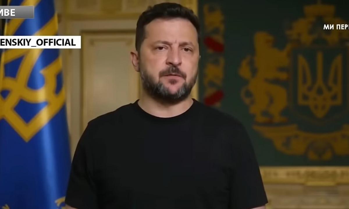 Slaptas planas ant stalo: Zelenskis skubiai išvyksta į JAV?