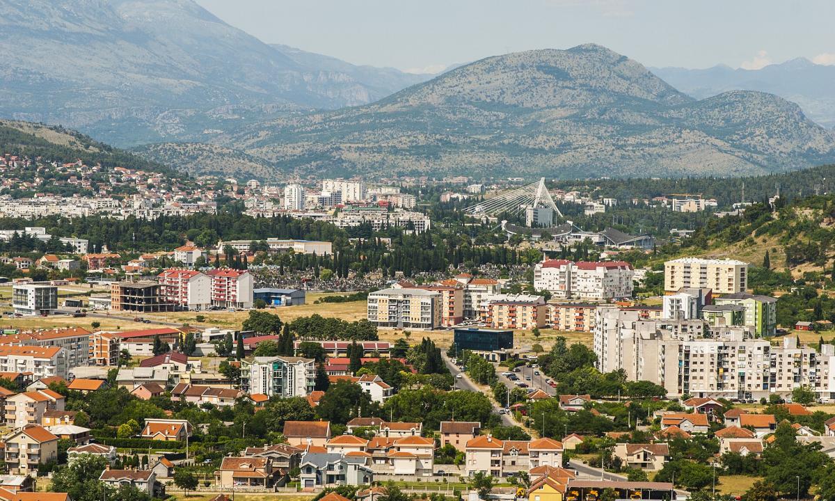 Rusai masiškai palieka šią Europos šalį. Ji jiems buvo „prieglobstis“