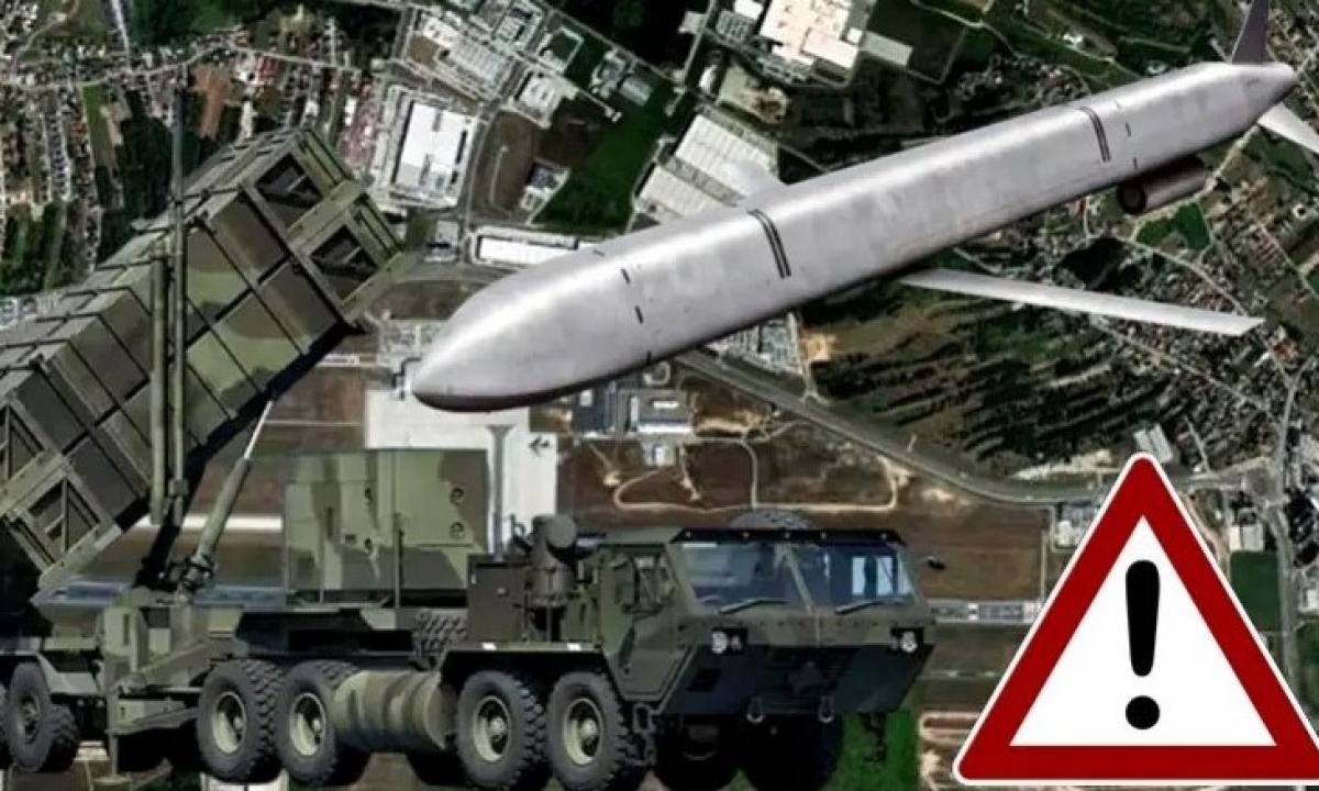 Šokiruoja! Dar 6 minutės ir raketa būtų pataikiusi tiksliai...