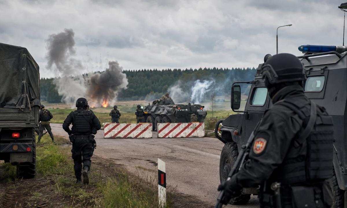 Sprogimų ir šūvių garsas prie Baltarusijos sienos