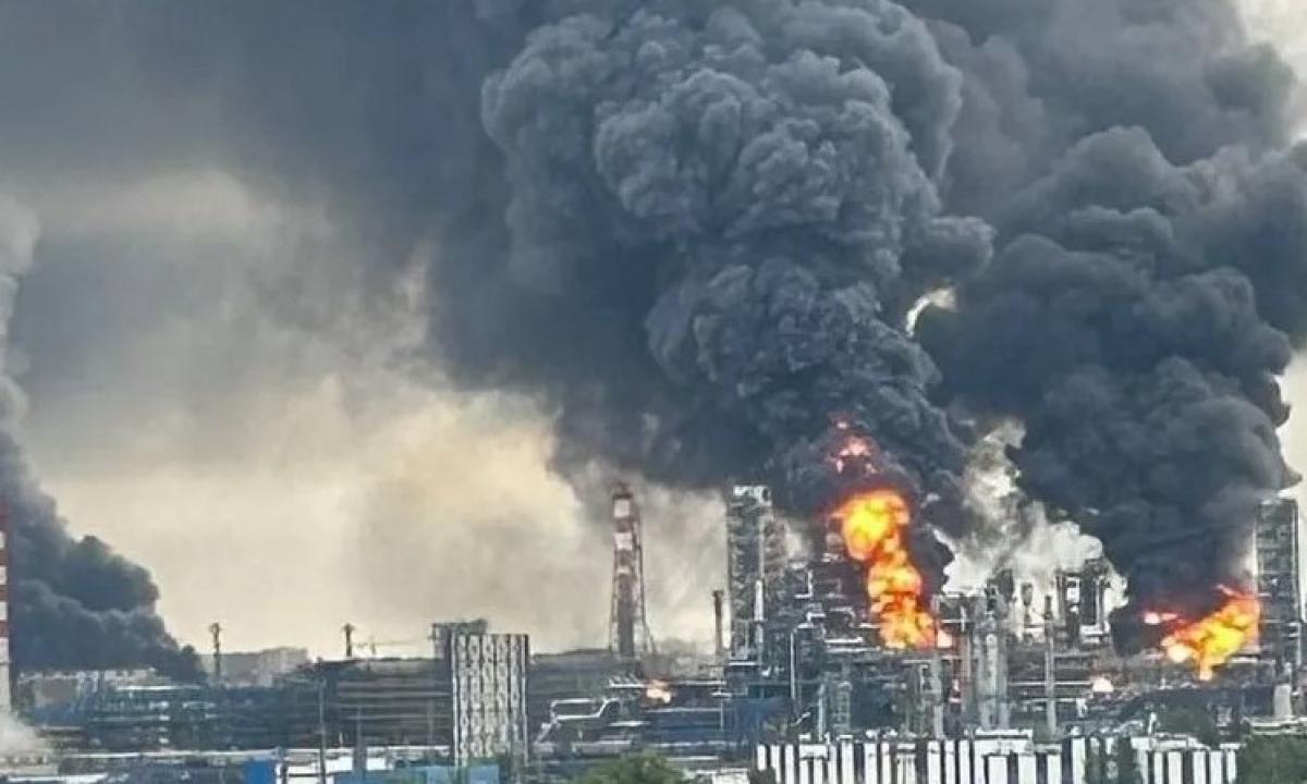 Jam buvo tik šeši mėnesiai. Dėl jo darbo Rusija dega