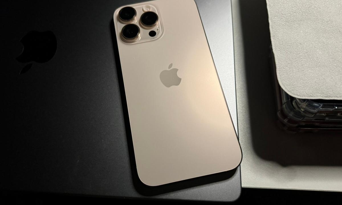 Rusija nori nubausti „Apple“. Pala, ką?